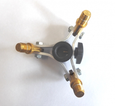 Das Fängt Flexibler Dreibein Adapter