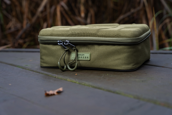 Korum Progress Hardcase Tasche 4l