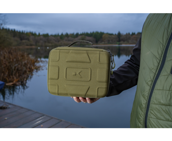 Korum Progress Hardcase Tasche 4l