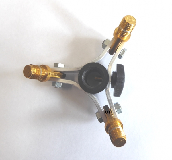 Das Fängt Flexibler Dreibein Adapter